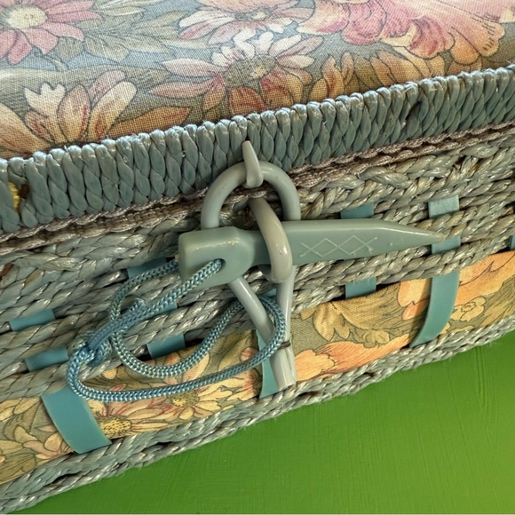 Vintage sewing kit - empty - Picture 4 of 4